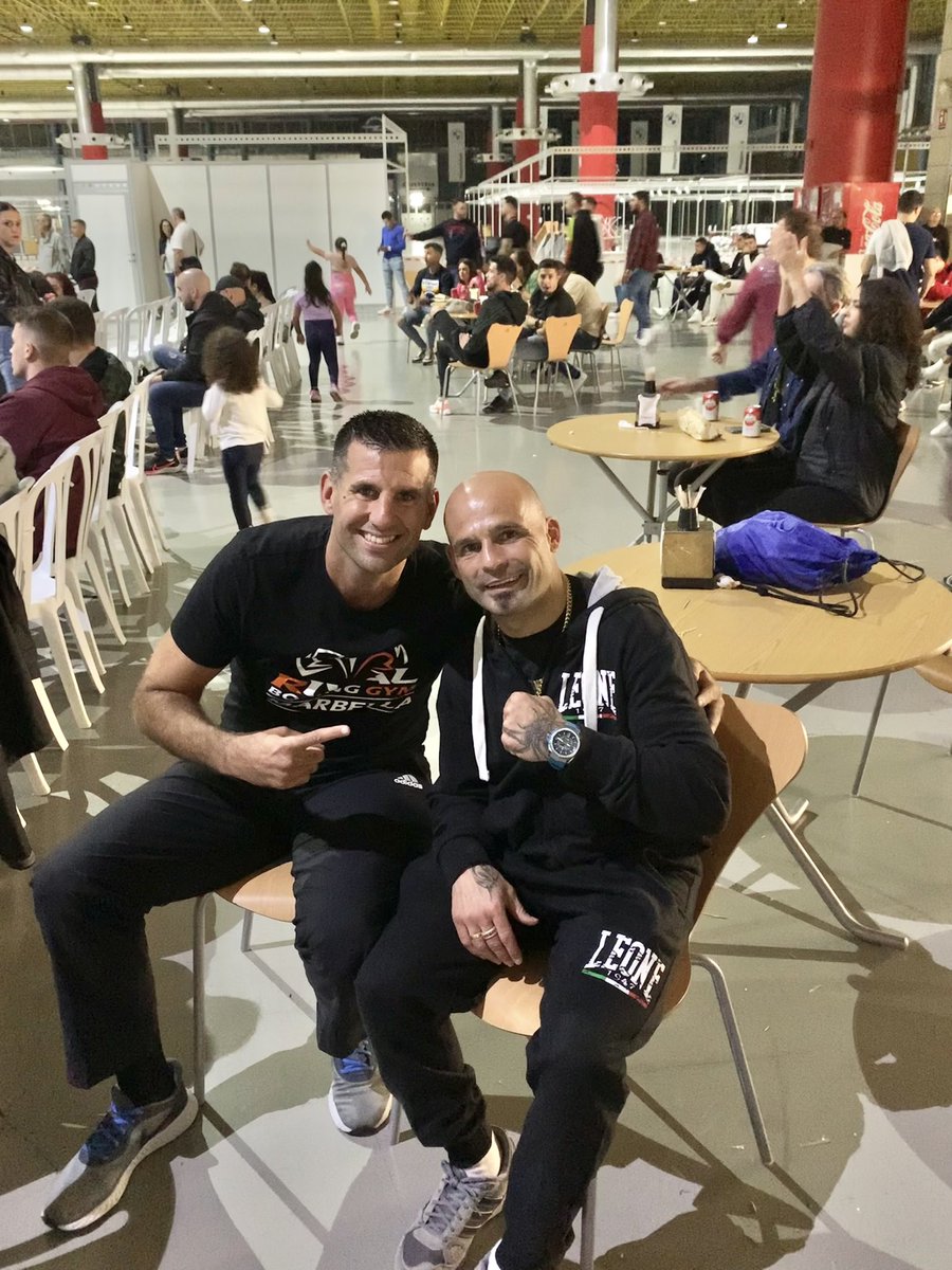 RickyPowWBC's tweet photo. Enjoying Saturday night boxing show with the champ @MartnezKiko and looking forward to a BIG 2023 for Kiko and our Polish prospect Michal Soczynski that fights this Friday in Poland π΅π±πͺπΈπ₯ #TeamKiko #TeamSoczynski https://t.co/tVKUh8xL5f