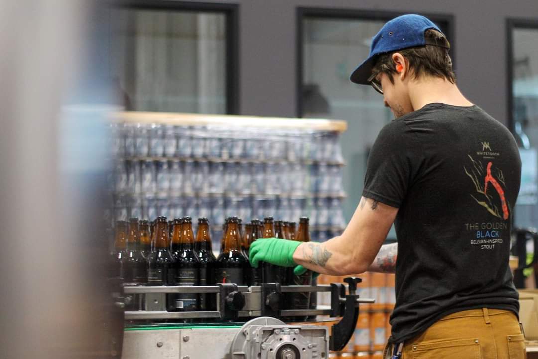 BUSY BOTTLIN’ 🍻

They’re back! The Golden Black Belgian Inspired Stout and Trepanation Tripel are now both available in 650ml bottles. Part of our High Gravity series, these are the perfect beers to enjoy with pals. 

Open 2pm-10pm everyday. Cheers!

#whitetoothbrew