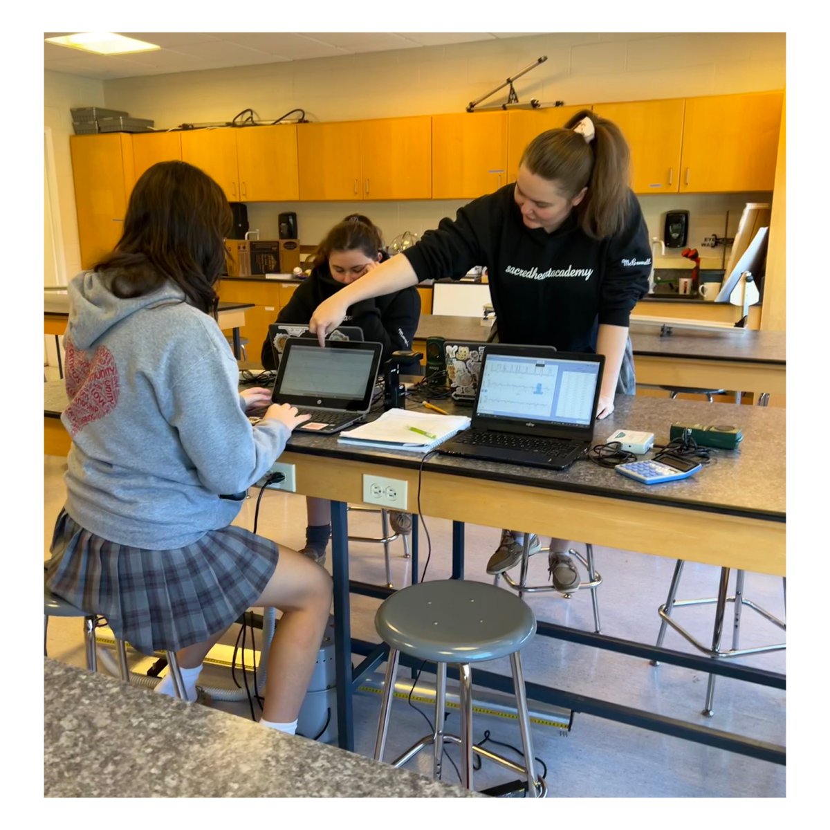 SHAhamden's tweet photo. SHA celebrates #NationalSTEMWeek with events highlighting achievements in STEM areas
🛠TSA held an engineering contest
⚙️Physics class experimented with kinematics
🧮Mu Alpha Theta and Math League hosted a Math Relay
🔍SNHS hosted Dana Keil to discuss her career in archeology https://t.co/YSwQYzIVj0