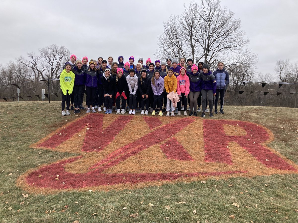 JGXC_Athlete's tweet image. LADY DRAGS AT NIKE 🐉🐉 RACE DAY TMR 😤😤