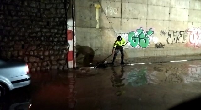 marruir2's tweet photo. Jornada de duro trabajo de los compañeros de @Sorea para anticiparnos y paliar los impactos de las lluvias👷🏼‍♂️ https://t.co/N1moJTMhaV
