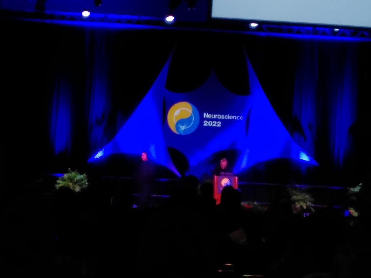 Excited to start the #SfN2022 annual meeting with Gina Poe!