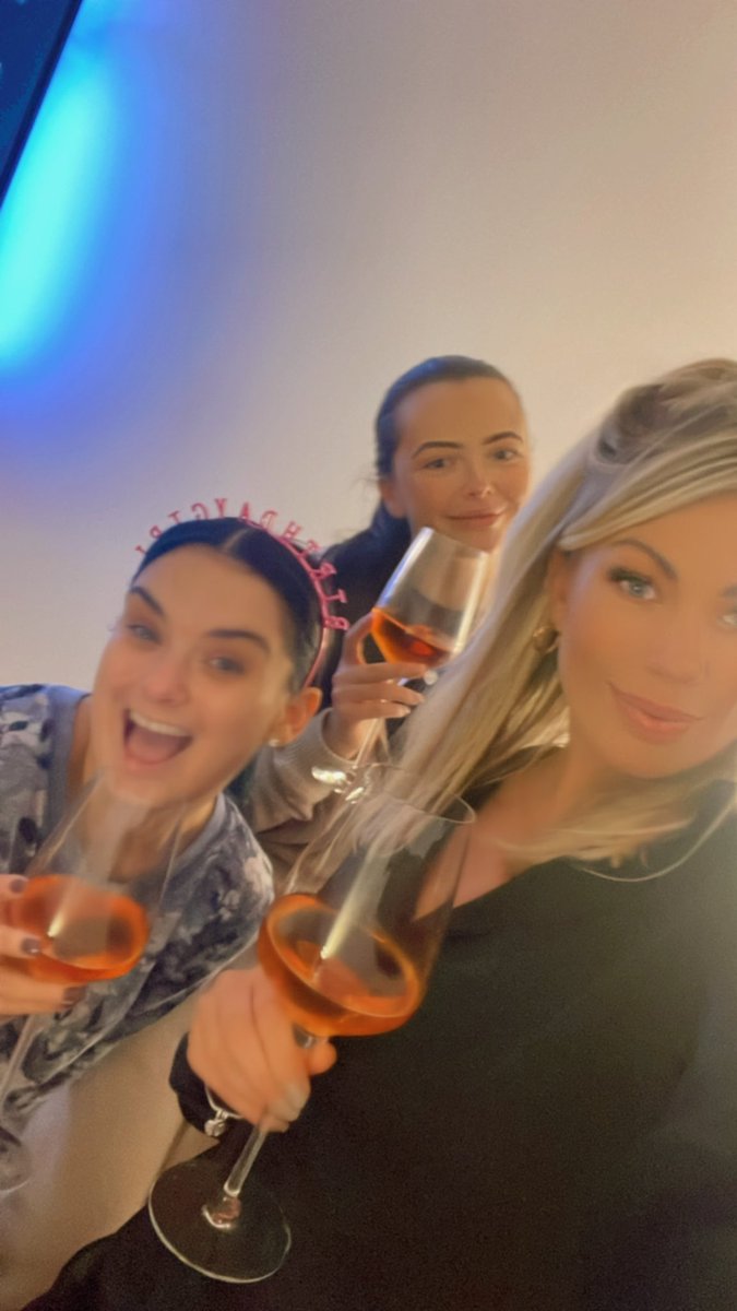 Stephanie Cowan tweet media