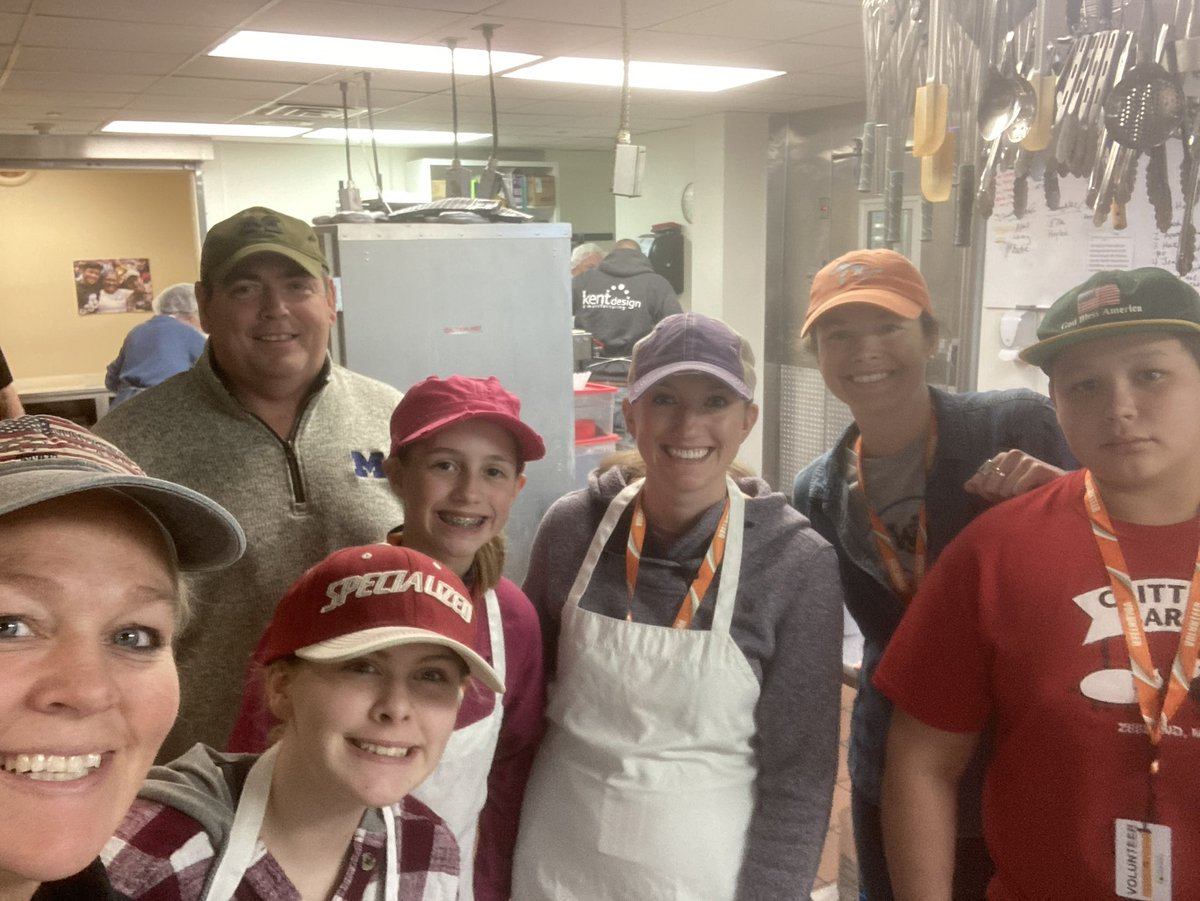 Harbor Lights Middle School tweet media