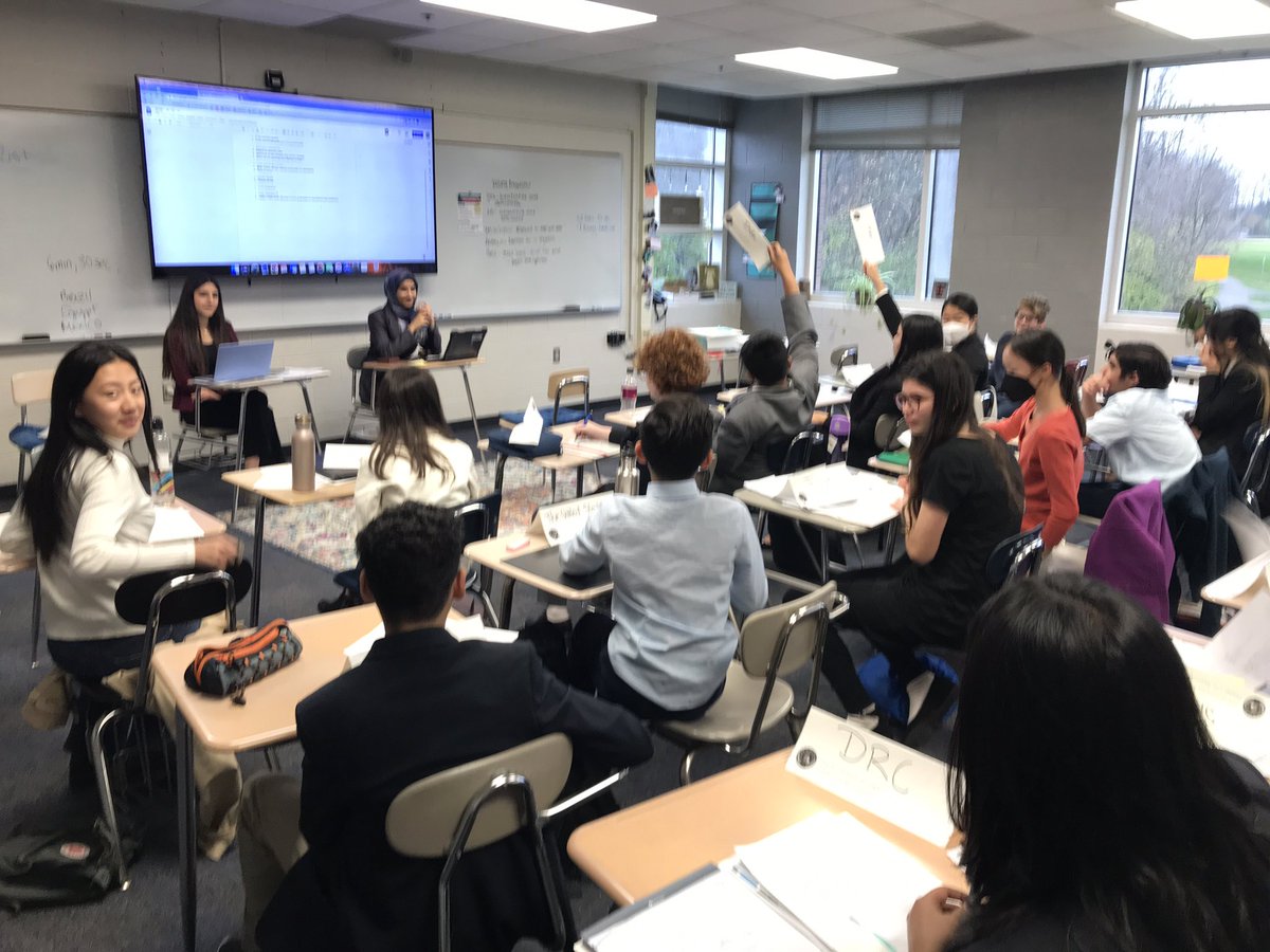 Great day with <a href="/bpbroncos/">Boulan Park</a> MUN team at the <a href="/SEMMUNA/">SEMMUNA</a> conference! Thanks <a href="/TROY_MUN/">Troy High Model UN</a> for hosting!