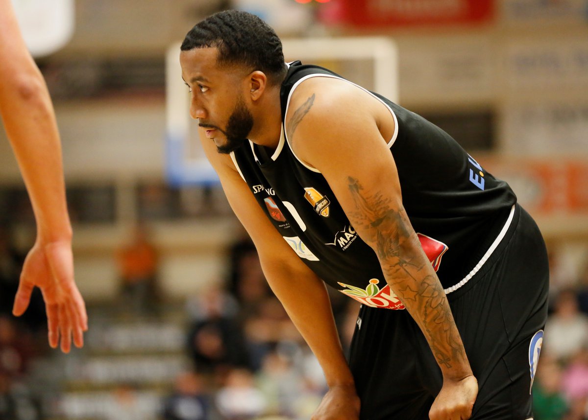 #Basket #Nationale2 Fin du match à Prissé : 53-68. Troisième défaite de suite en championnat pour les Prisséens de Ralph Temgoua face à Saint-Priest
