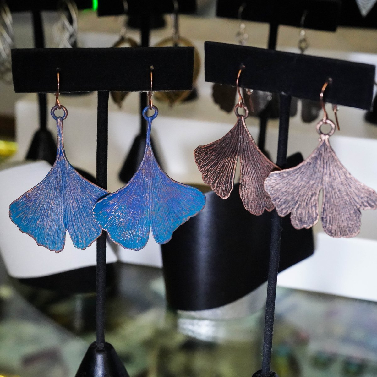 How beautiful are these ginko earrings from @caravans_asheville 😍

#avl #asheville #grovearcade #828isgreat #downtownasheville