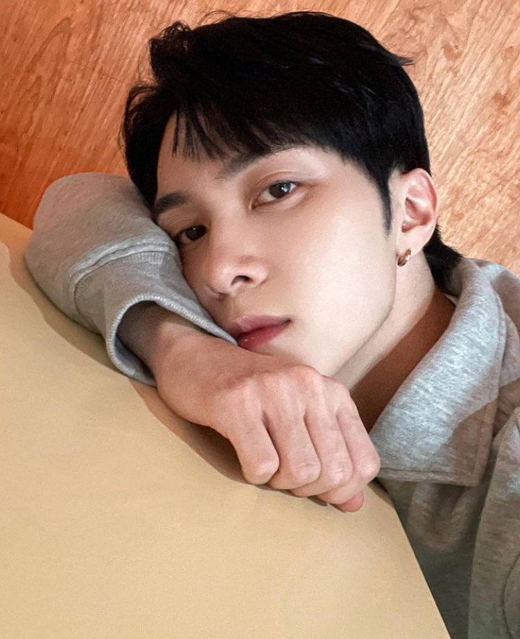 #HENDERY classmate