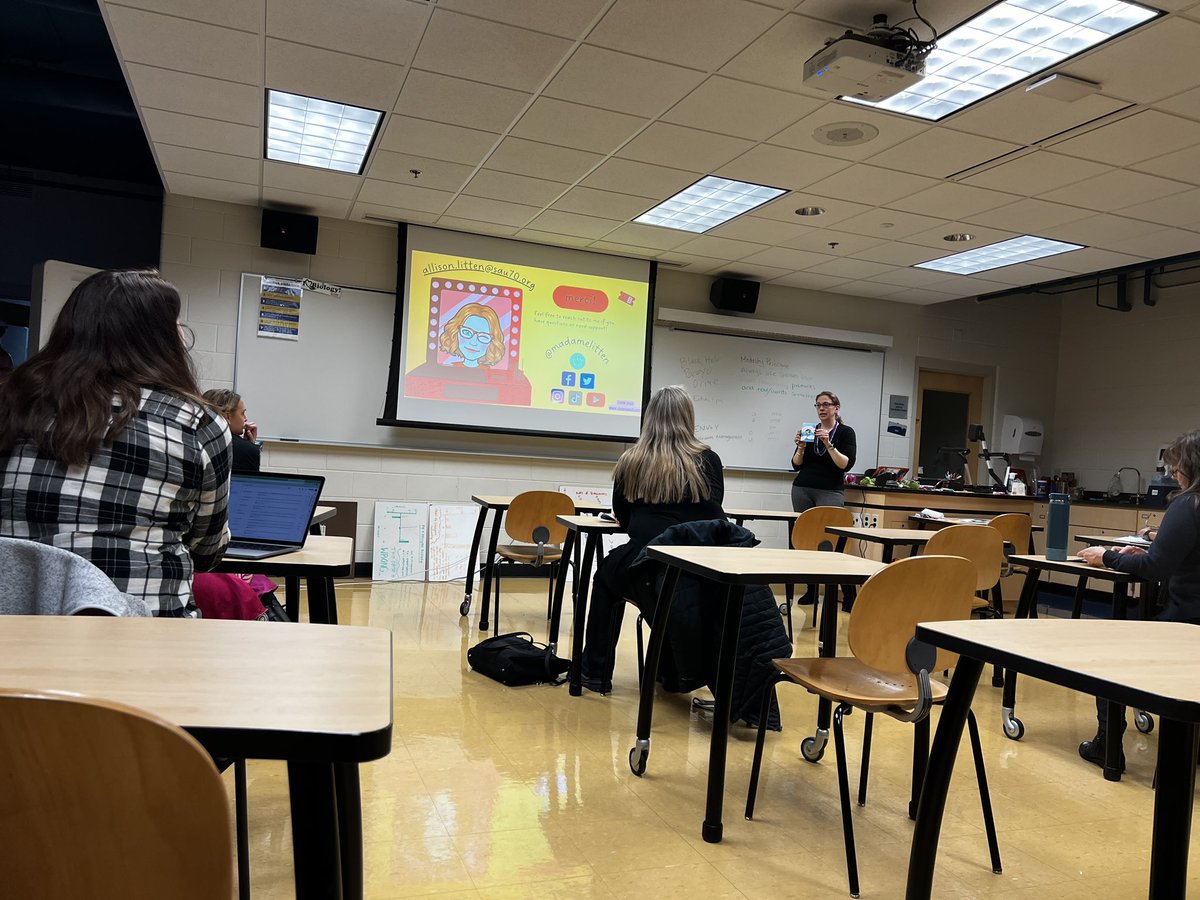 spanishfunwsraj's tweet photo. I never stopped learning from the one and only one @madamelitten She is a treasure to our World Language community. Merci mon amie! @cimidwest #CIMW22 #clipchat https://t.co/Yw8052IBNP