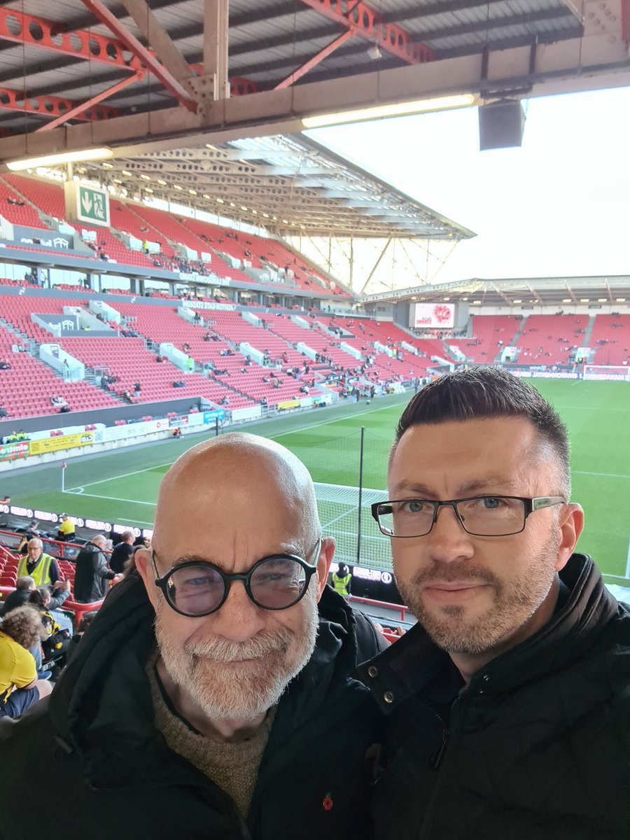 duncs197916's tweet photo. Last one before the Qatari Festival of Football. COYH! @matkinson443 https://t.co/d3RqTAGM83
