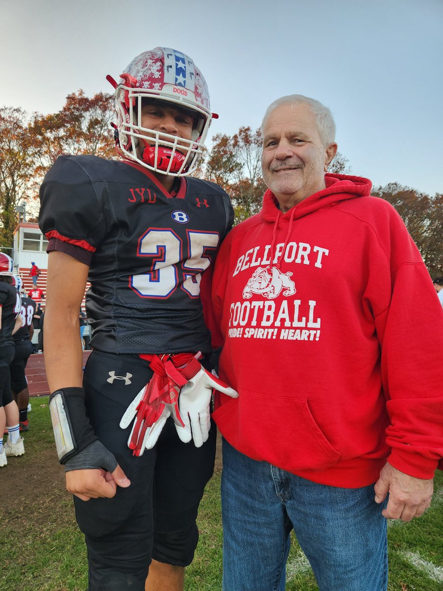 The final | High School | Winning HOME game. <a href="/Bellportfb/">Bellport HS Football</a> Joe Cipp field...@jasonhunt35 w/Joe Cipp #2022 
#Bellport <a href="/BellportAthlet1/">Bellport Athletics</a>