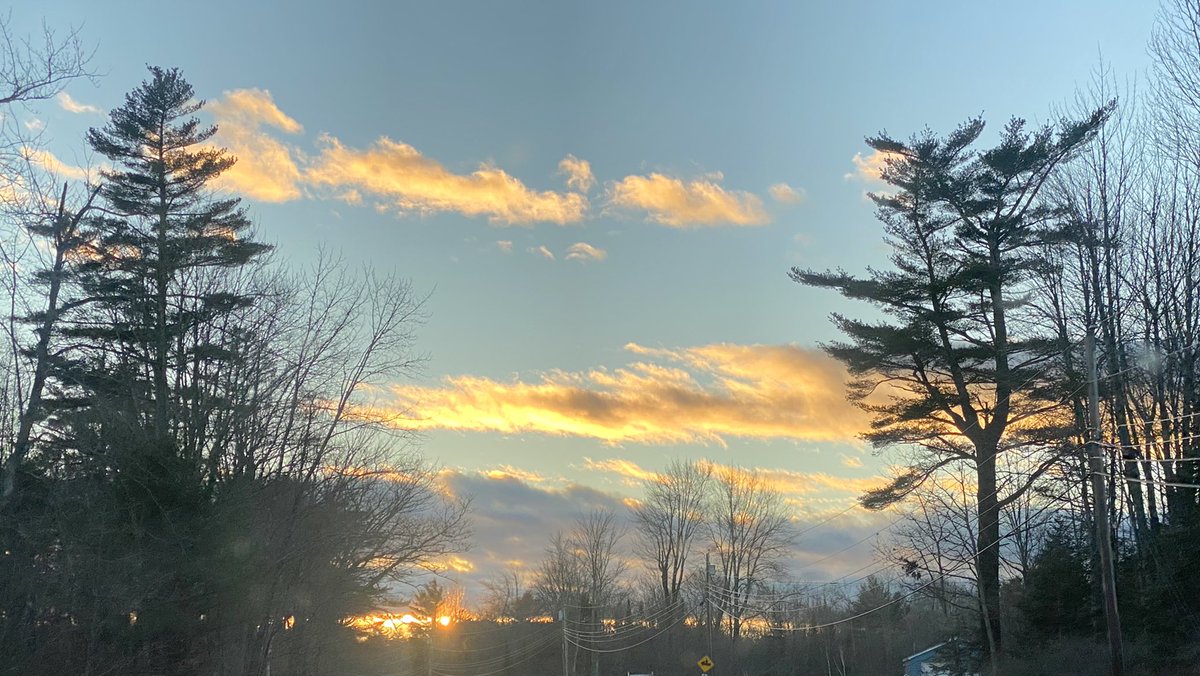 rick03907's tweet photo. Nice end to the day #boothbay #maine #sunset https://t.co/arBw3sx5gB
