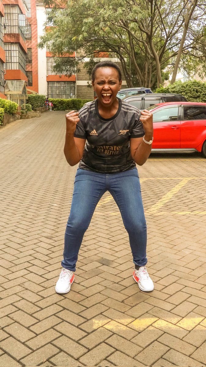 CarolRadull's tweet photo. Oh Lord it's hard to be humble... 

I do try 🤣🤣🤣

See you on Boxing Day!

@Arsenal

#TopofTheTable #TOTT https://t.co/9Fs4sJmX8O