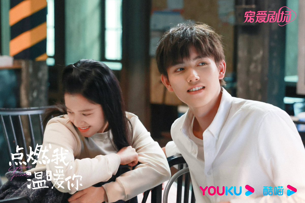 Point_yunxi's tweet photo. 🐟: คนที่มีอิทธิพลกับหลี่สวินที่สุดในมหาวิทยาลัยและในการทำงานคือจูอวิ้น คนที่ค่อยๆ ทำให้หลี่สวินเชื่อว่ายังมีคนที่ใจดีอยู่บนโลกนี้ ด้วยการกระทำและนิสัยส่วนตัวของเธอ ผมคิดว่า #ไฟแช็กกับชุดเจ้าหญิ�� เป็นเรื่องราวที่น่าสนใจครับ 

eng - lycheefrost

#陈飞宇 #ChenFeiyu #เฉินเฟยอวี่ https://t.co/9nB2ufgloL