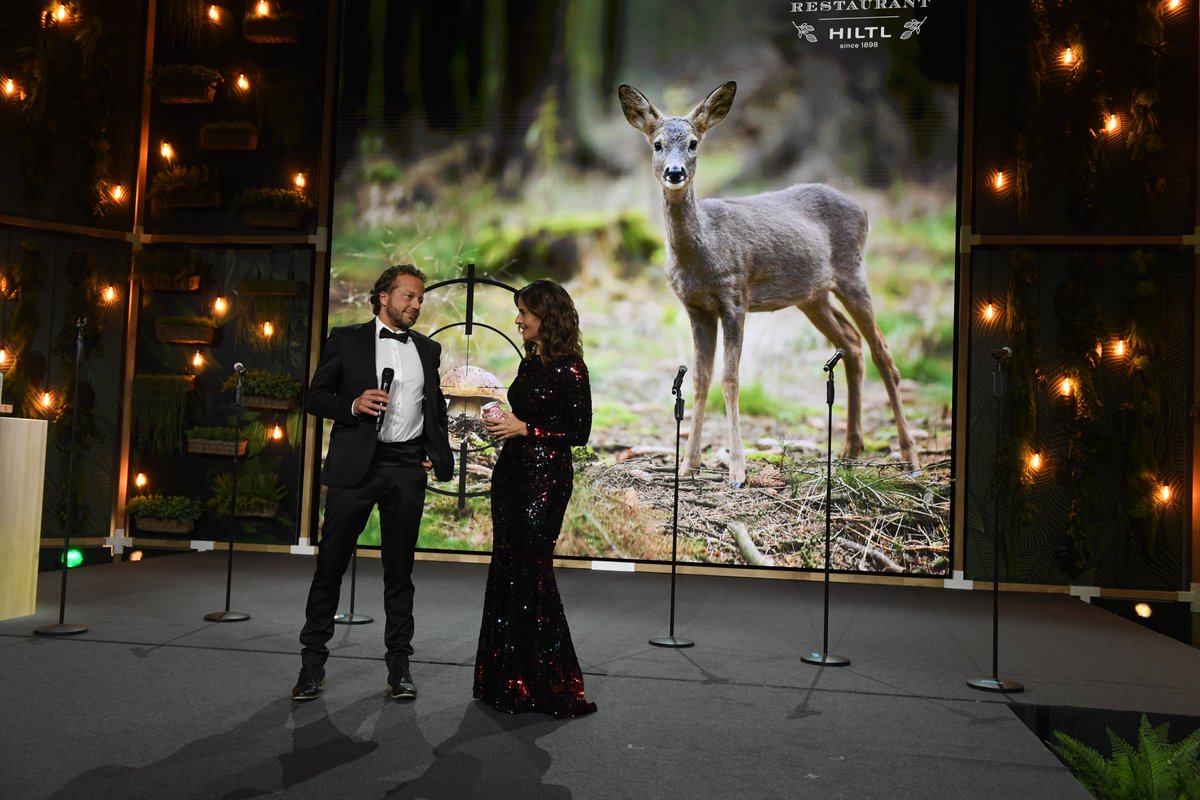 Prix Suisse goes green! #vegan
Zusammen mit <a href="/hiltl/">Leja Hilt</a>, das Unternehmen steht für "Gesunder Genuss" - vegetarisch und vegan. Die Zutaten sind frisch, die Gerichte vielfältig und hausgemacht. Mit Innovation und Liebe zum Detail leben sie kulinarischen Hochgenuss. #prixsuisse