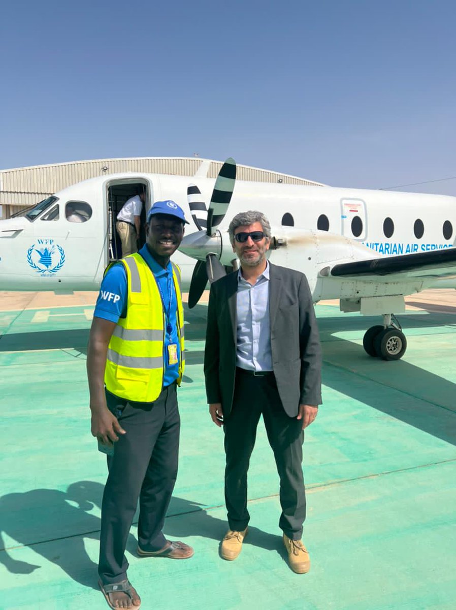 ziadayoubi's tweet photo. This week I visited Mbera camp for the last time in my two year assignment as UNHCR Deputy Representative in Mauritania. These are some photos taken during the mission and the farwell organized by the beautiful community of the camp ❤️ https://t.co/kzr0FHXgrt