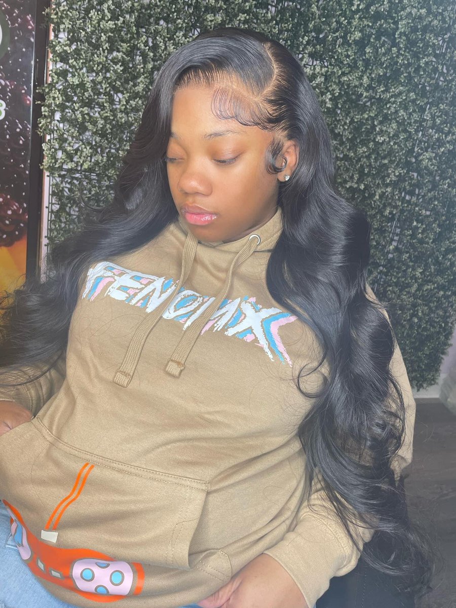 BDTRELILBROTHER's tweet photo. My sister called me discouraged saying she’s feelin down because everyone got a celebrity client and she hasn’t YET when her work is flawless I hate the pressure she put on herself like a celebrity client will define her she cold with or without blue check!! https://t.co/xnsXRGYvBv
