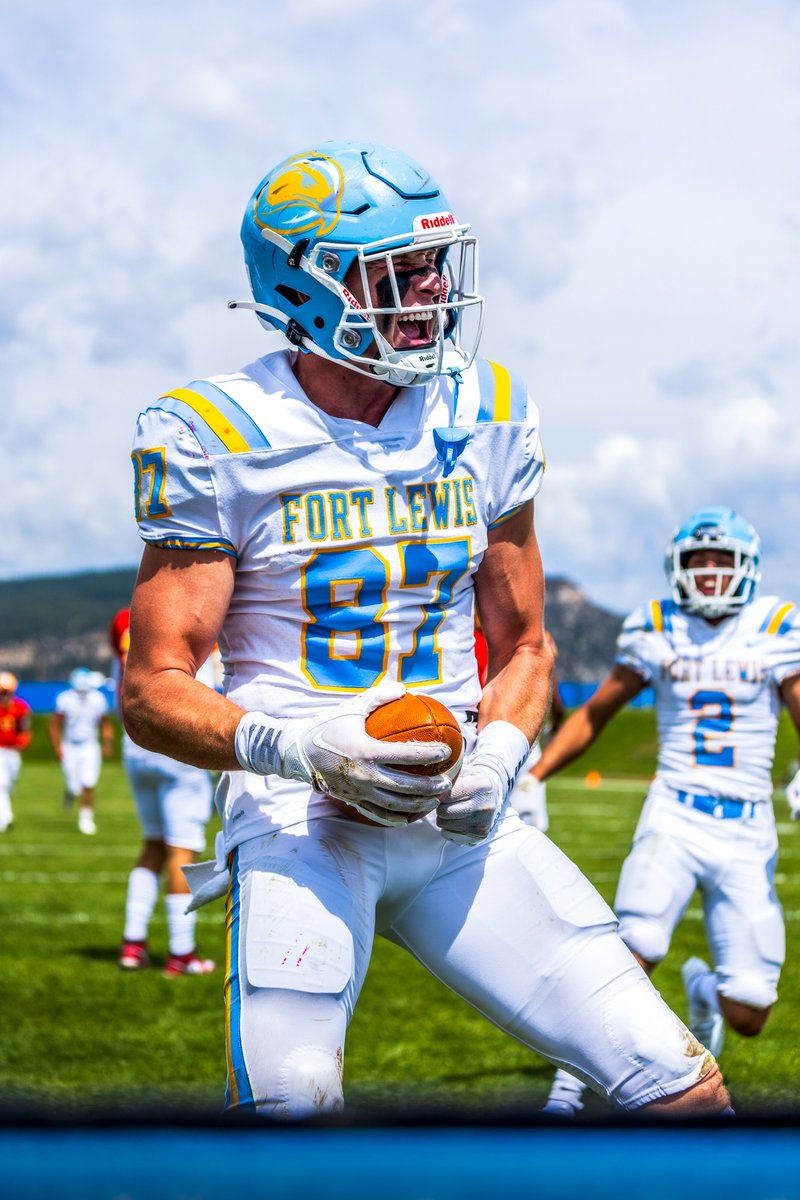 FLCFootball's tweet photo. Mines takes down the Skyhawks in Golden.
A massive thank you to all of the Skyhawks faithful for another year. We'll see you all again next fall!!๐
#LetsSoar x #Together x #DaLew https://t.co/KXRwBALnnc