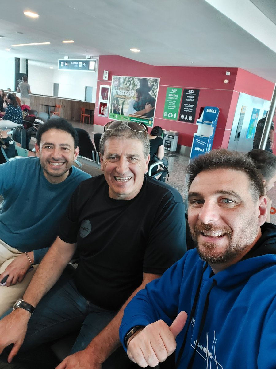 Varados 4 hs antes de partir pero con sueño intacto #Qatar2022