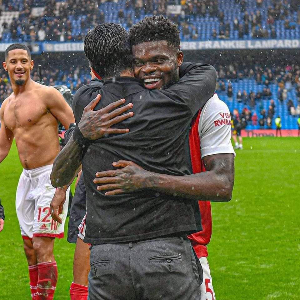 PersonExBoifrnd's tweet photo. @Arsenal Well done boys... โค๏ธ #arsenal4ever https://t.co/k8NKpQP7sf