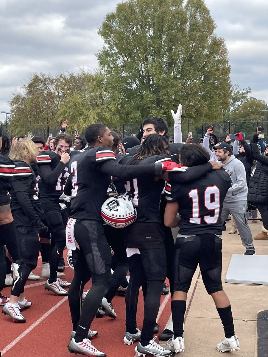 LYNX WIN LYNX WIN
LYNX WIN LYNX WIN

Rhodes defeats Birmingham-Southern 20-3 to finish off an amazing Senior Day here at Crain Field. The Lynx finish the season 5-5. Amazing year from Coach Duncan and his squad. 

Thank you seniors for your hard work and dedication! #RollLynx