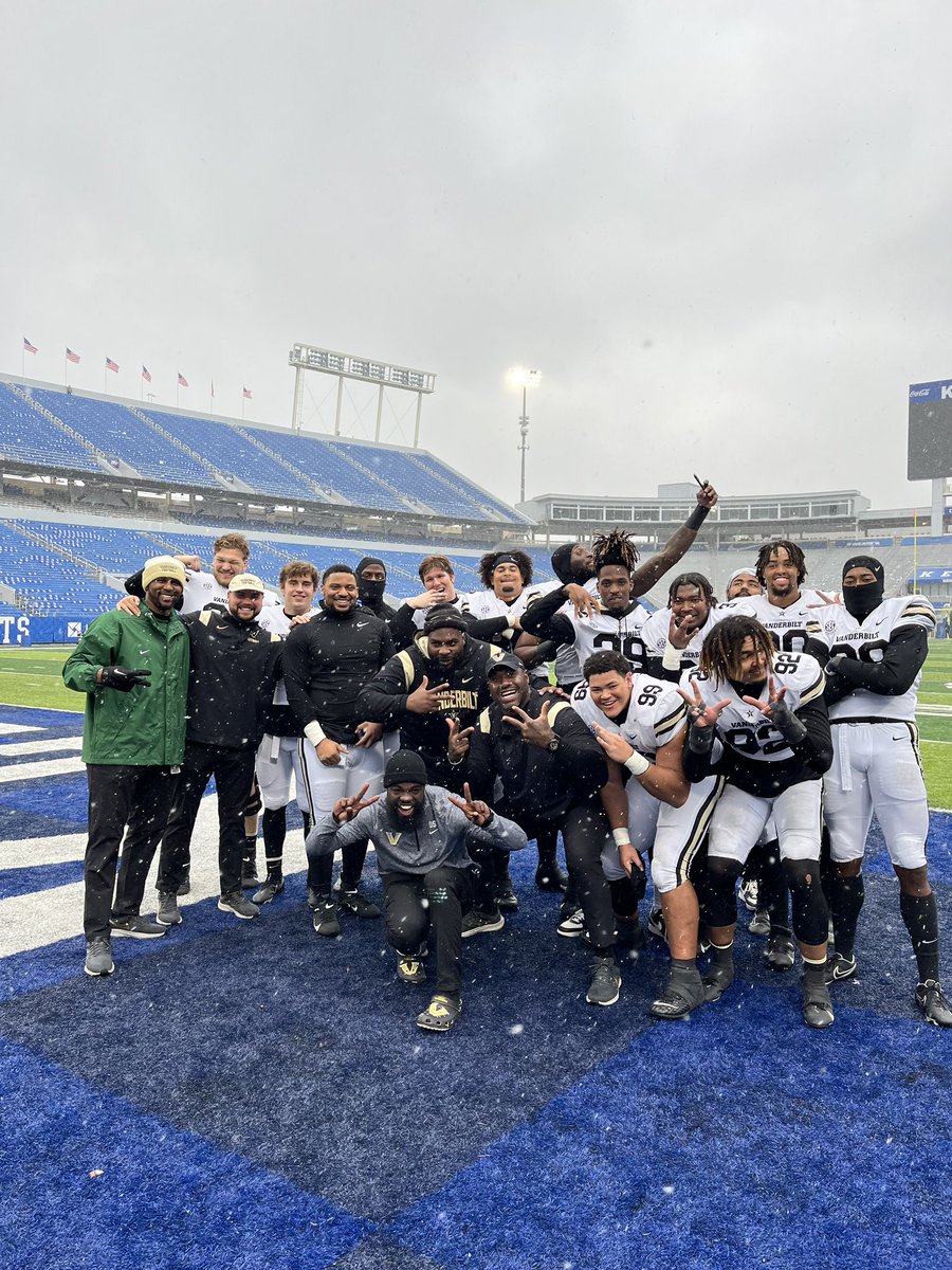 Larry Black Jr. tweet media