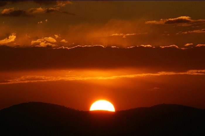 Zeynepa58881068's tweet photo. “Birbirimizi kırmanın maharetine değil de, gönül alma zerafetine ihtiyacımız var.
Varsın, zarifliğimizi zayıflıktan sansınlar...☺️❤️🥰#iyi #gecelerr https://t.co/dcke2Fyqne