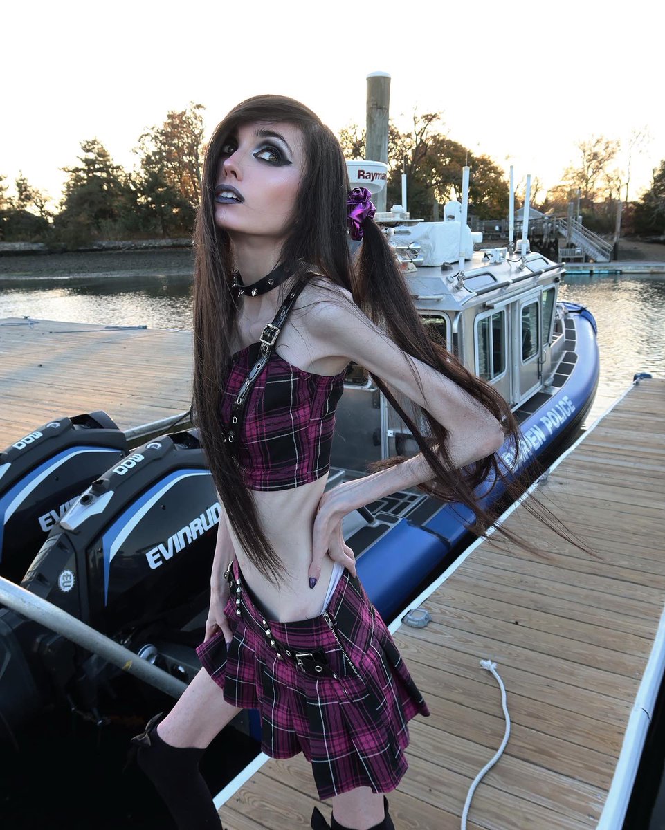 Eugenia Cooney tweet media