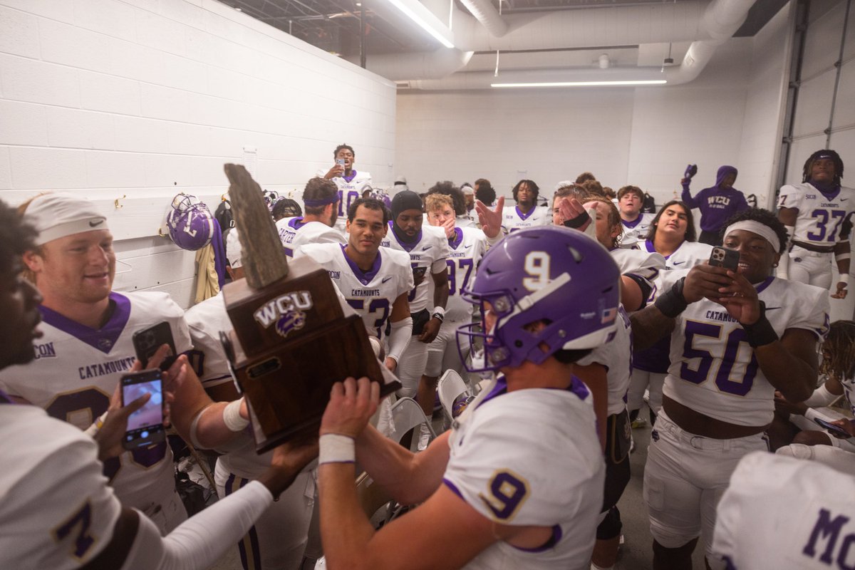 CatamountsFB's tweet photo. BRINGING THE TROPHY BACK TO CULLOWHEE ‼️🏆 #LOTE https://t.co/zcAntPFK3S