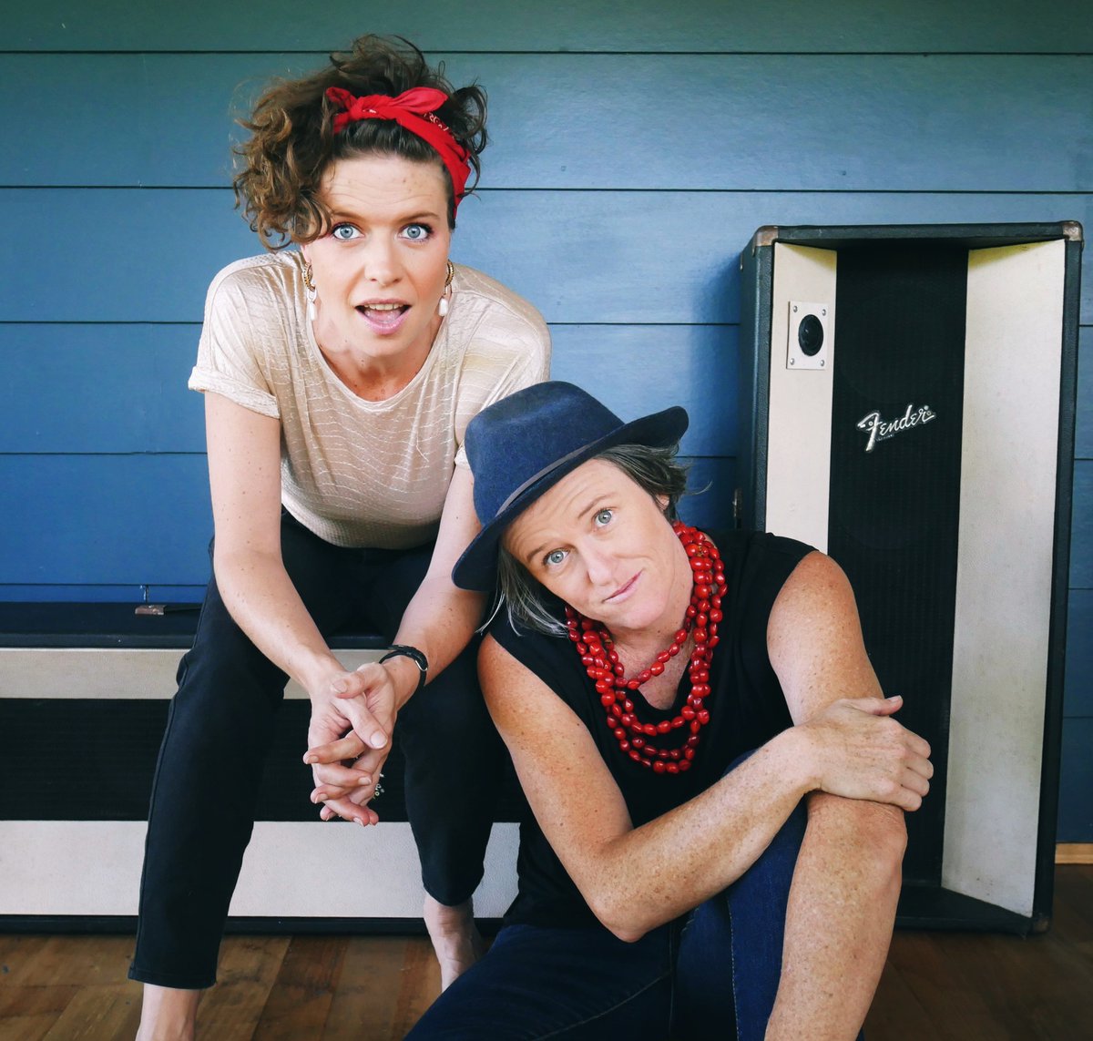 #np 'I'll Find a Way' by mighty Australian queer artists <a href="/hussyhicks/">Hussy Hicks</a> on Australia's LGBTIQA+ radio station, <a href="/JOY949/">JOY Media</a> - I love this track from their new EP, SAME BOAT 🎶🏳️‍🌈