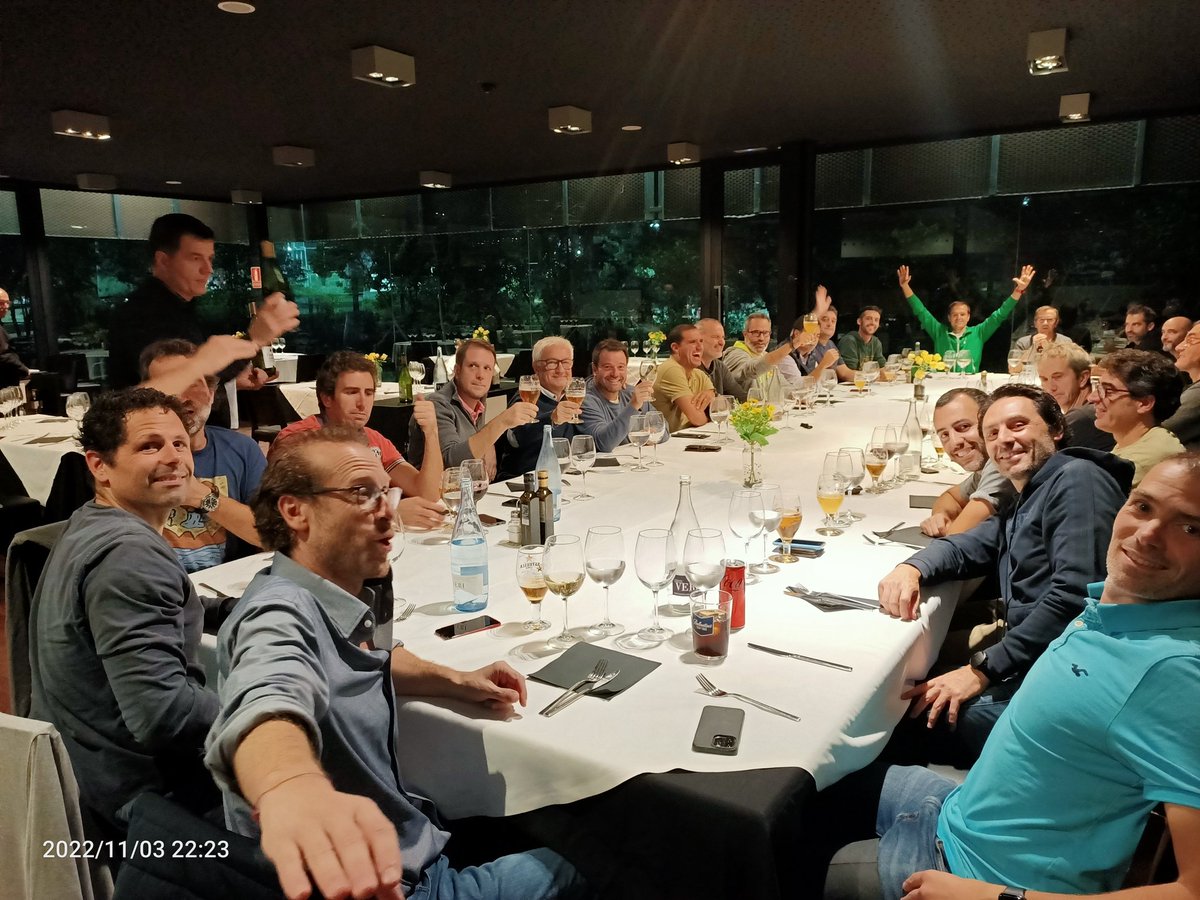Athc_Papis's tweet photo. 🗓️ Aquest 22-23 ha començat amb noves il·lusions: nous jugadors, nou 1r entrenador, nou camp (el 3) i moltes ganes de partits, aprenentatges i festes!
➡️ Demà, 3r partit de lliga a Mataró contra l'Iluro per intentar posar-nos als primers llocs de la classificació.
Ànims!!! https://t.co/1GpNov3aOt