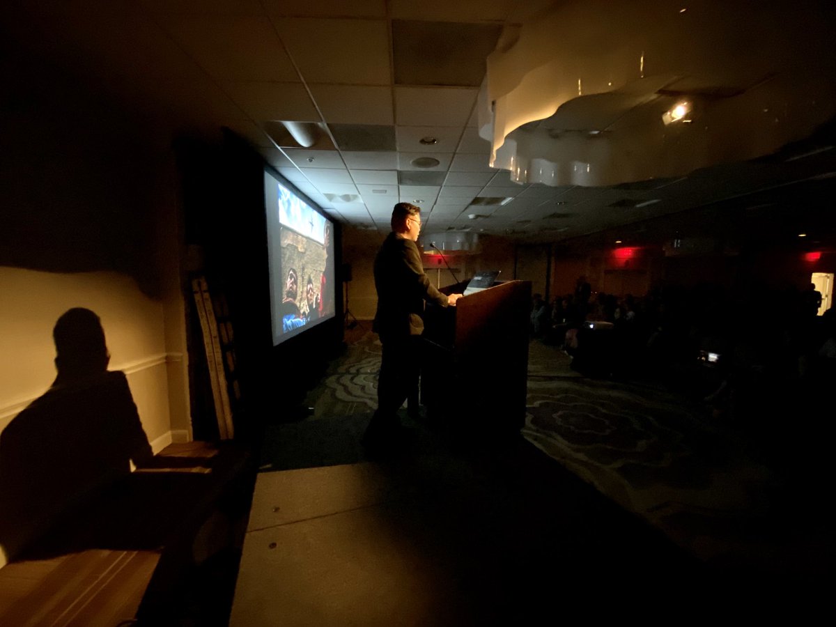 stanalost's tweet photo. THE Marcus Yam, VisCom alumni almost. speaks to the Atlanta Photojournalism Seminar showing his Pulitzer Prize winning work from Afghanistan. #atlpj #viscomou #scrippscollegeou https://t.co/n4ckxAfFJB