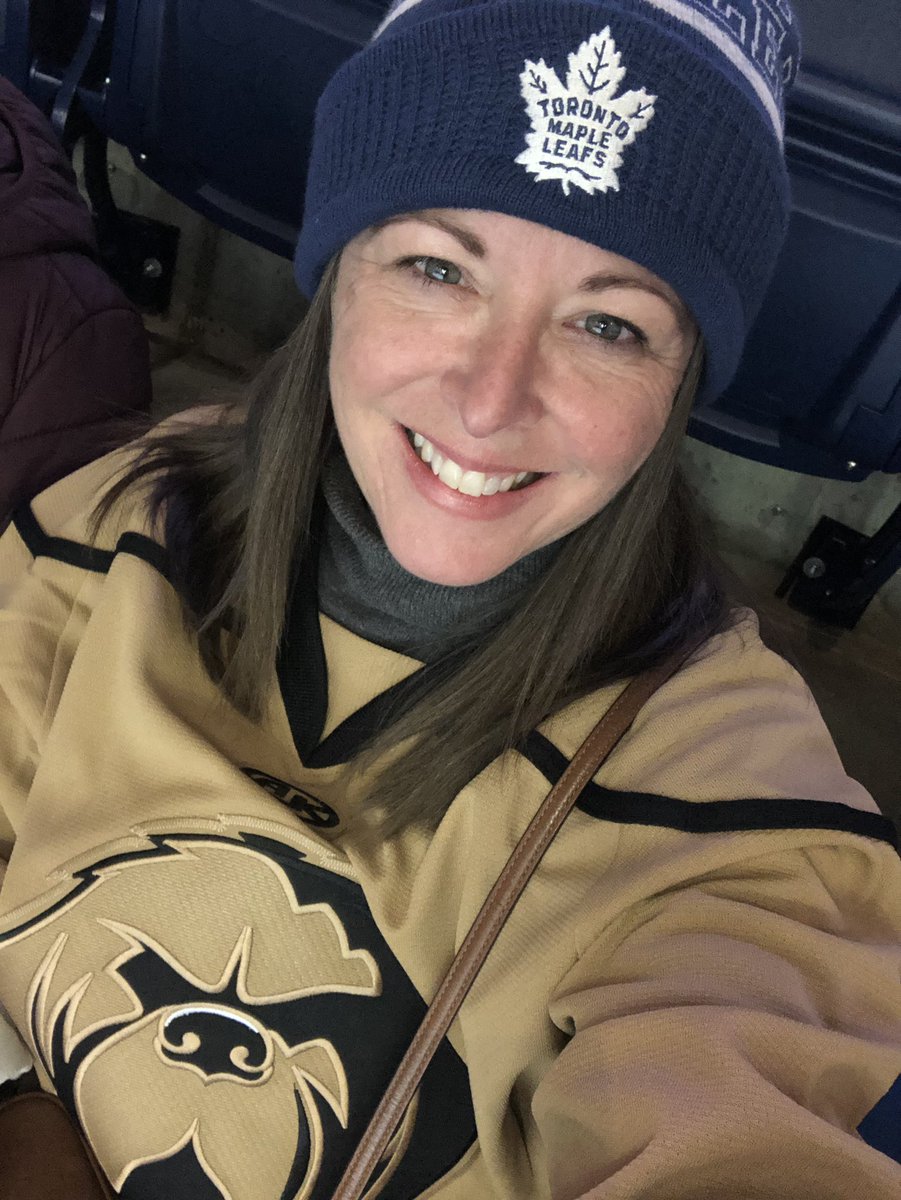 Loving my new <a href="/NLGrowlers/">Newfoundland Growlers</a> jersey! #STANDonGUARD #GoGrowlers #GoLeafs