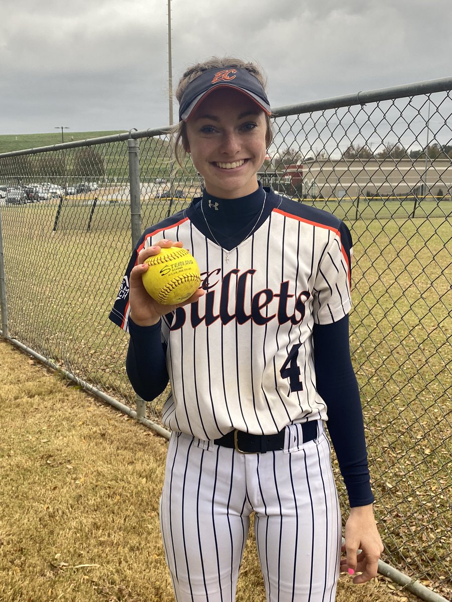 Saturday bomb squad.. so far. Congratulations to Andrea Davis on a no doubter during the first game of Atlanta Legacy Showcase. <a href="/JessieHomesley/">Jessie Homesley</a> <a href="/MurphyDavis17/">Murphy Davis</a> <a href="/jamie_llc/">Jamie Grodecki LLC (GC Head Softball Coach)</a> <a href="/KSUOwlsSB/">Kennesaw State Softball</a> <a href="/UKCoachLawson/">Rachel Lawson</a> <a href="/MikeDavo17/">MIKE DAVENPORT</a>