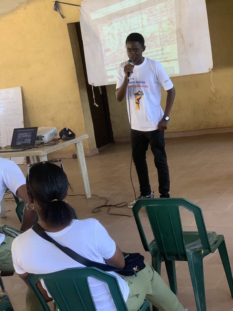 yinksy09's tweet photo. Thank you to all team members ( 
@ValiantVeektor @OlorunesanTruth ,Deborah Odeniyi &amp; other volunteers) because they say team work makes a successful project.

Thank you for the training and opportunity  @ActionAidNG &amp;  @InspiredYouthNt #Youth4GreenEco 
We are #DigitalActivists https://t.co/21Mi84DcZz