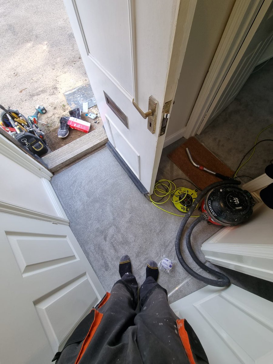 VMpropertyDIY's tweet photo. V&M Property Services ππ New locks across PropertyποΈπ #datchet #locksmith #decor #electrical #diy #fences
πͺπ ποΈπͺπ οΈπ§° #carpentry #furnitures #propertyservice ππ #handymanservices @vodafoneuk βοΈ @renaultuk π #renaulttrafic @samsunguk π± #s21plus https://t.co/H6GdudkMpx