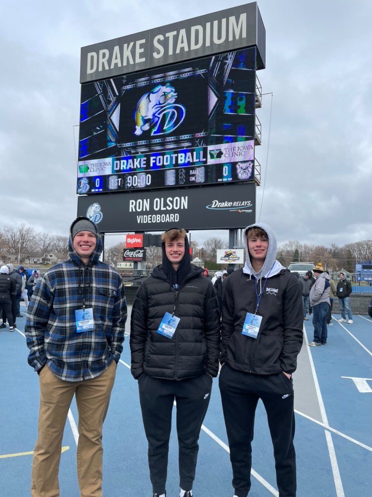 BorkKannon's tweet photo. Great win today for @DrakeBulldogsFB @CoachBloss and @AdamGajo thank you for having me on campus today! https://t.co/FliC9UmOt0