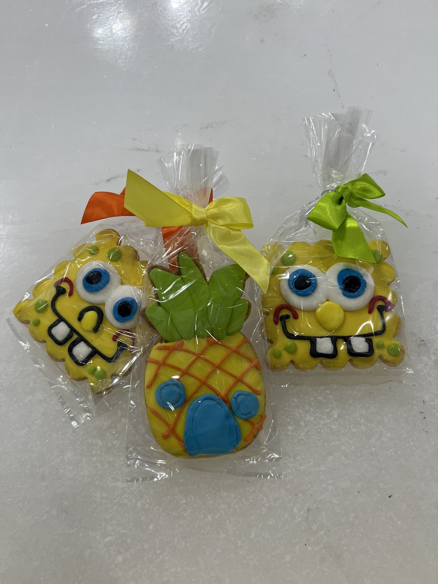 JaxIcemen's tweet photo. Thank you @cinottisbakery for these perfect SpongeBob cookies! https://t.co/nYjBKJuunr