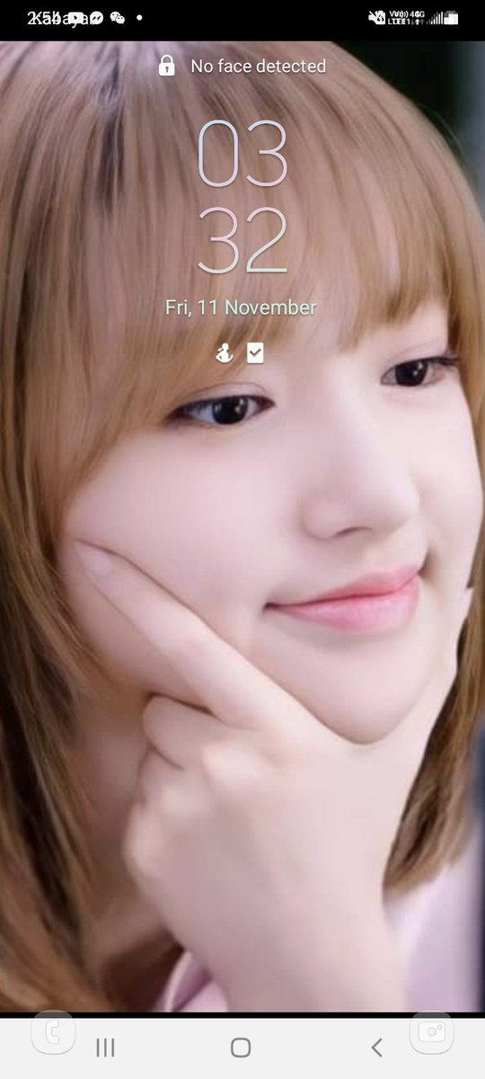 Feann16's tweet photo. If you really a die hard fan of this gurl..see what will happened to ur phone 🤣🤣
From cutie smiling 😃 to human barbie doll .....love u always my xiao xiao🥰🥰 https://t.co/ErEoHbN0Il