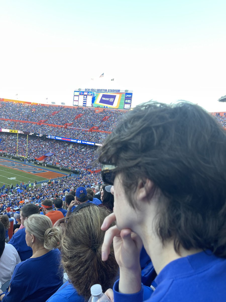 WilliamDuke67's tweet image. Dude from Blended sitting next to me ⁦@GatorsFB⁩