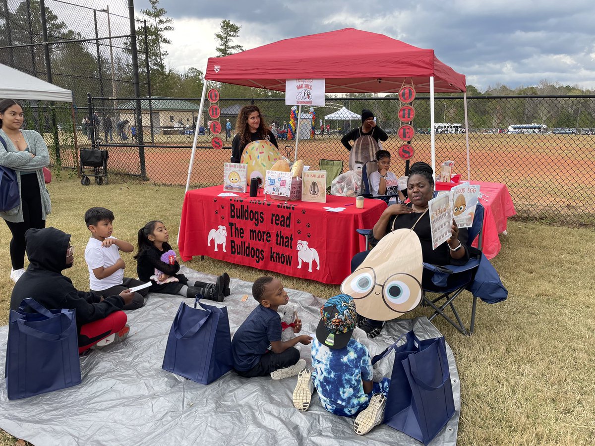 We had a Reading Blast at the Newton County Literacy Festival! <a href="/Ohesap2/">#2</a> <a href="/OHES_Covington/">Oak Hill Elementary</a> <a href="/KarenDozier2/">Karen Dozier</a> <a href="/KC_Hutch/">Dr. Kasey Clements-Hutchinson</a>