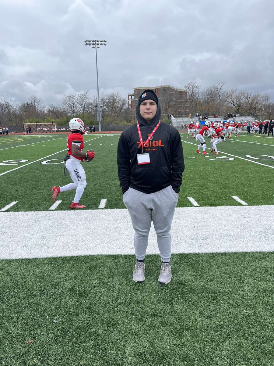 Thank you to <a href="/football_ncc/">NCC Football</a> for having me for a game and <a href="/CoachStuedemann/">Eric Stuedemann</a> for inviting me! Really enjoyed my time and can’t wait to come back! <a href="/CoachSaboFIST/">Kevin Sabo</a> <a href="/FISTFootball/">FIST FootballAcademy</a> @coachbeard <a href="/McHenryFootball/">McHenry Football</a> <a href="/DeepDishFB/">DEEP DISH FOOTBALL</a> <a href="/CoachBigPete/">Peter "Coach Big Pete" Leinweber</a>