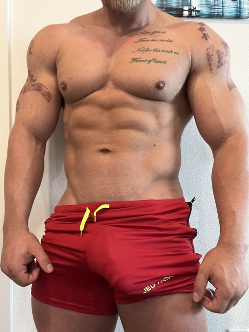 Icemanjb - Is this gym approved ? https://t.co/nZH2YbdLAb