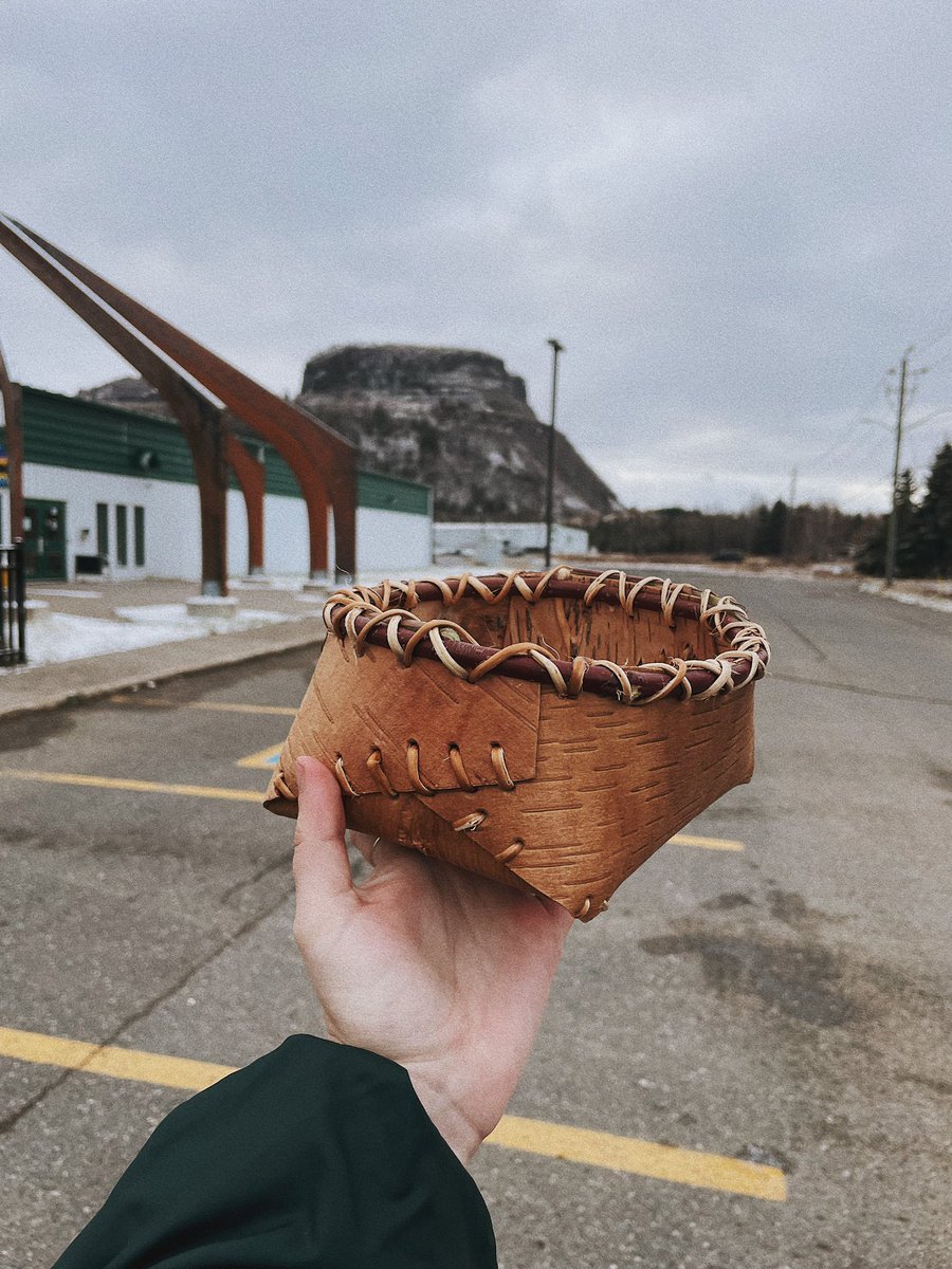 sarmcpherson's tweet photo. Made my first wiigwas mukuk today with Gail Bannon of Fort William First Nation. Enjoying this time I’m taking to learn new things and create intentionally ✨ https://t.co/T8YM68tHV4