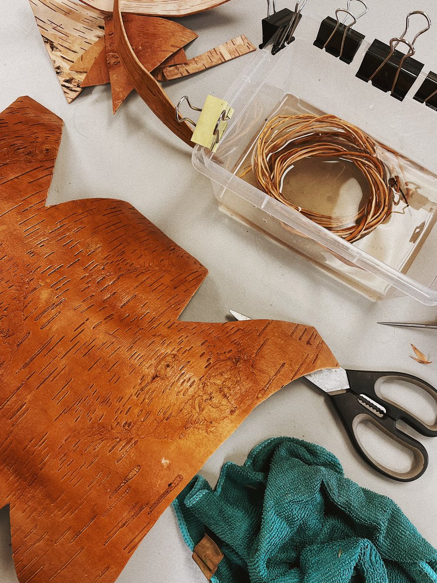 sarmcpherson's tweet photo. Made my first wiigwas mukuk today with Gail Bannon of Fort William First Nation. Enjoying this time I’m taking to learn new things and create intentionally ✨ https://t.co/T8YM68tHV4
