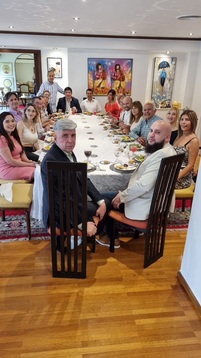 MoroccoInARG's tweet photo. El Embajador de 🇲🇦 el Sr. Fares Yassir ha ofrecido hoy un almuerzo en honor al Grupo de Periodisatas 🇦🇷 Amigos de Marruecos, que ha sido una ocasión para intercambiar puntos de vista sobre la coyuntura internacional y las relaciones bilaterales entre 🇲🇦 y 🇦🇷 https://t.co/RUHBjHKZFM
