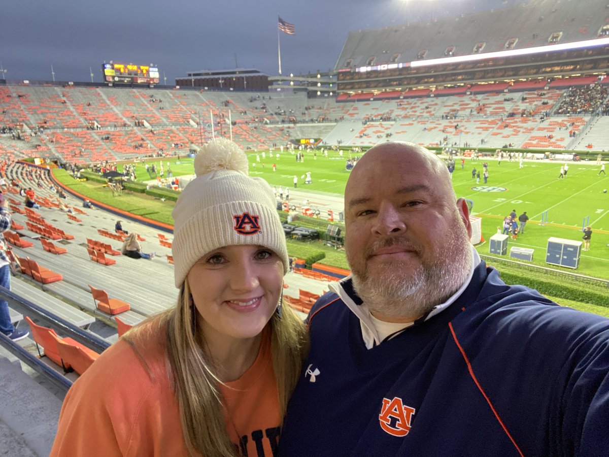 MikeArnette's tweet photo. Go Crazy Cadillac..GO CRAZY!!! #WarEagle https://t.co/jaXr0U0ysS