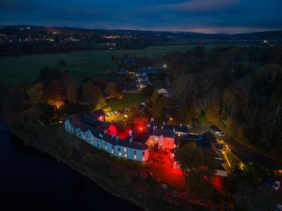 psw1588's tweet photo. Am #amazing shot of @maryculter tonight by @GlenCairnsVideo as we #lightupred for @poppyscotland #lestwreforget #poppy #poppyscotland #alwaysremember #aberdeenshire #hospitality #hotelier @visitabdn https://t.co/bxjx3gDaGz