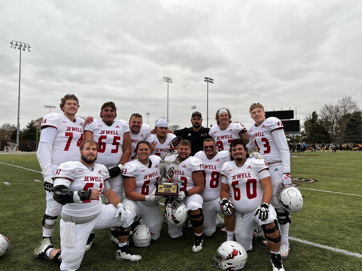 Proud of these men today finishing the season and helping to bring the trophy home! 
#VictoryPic
#CardinalPride🔴⚪️🔴⚪️