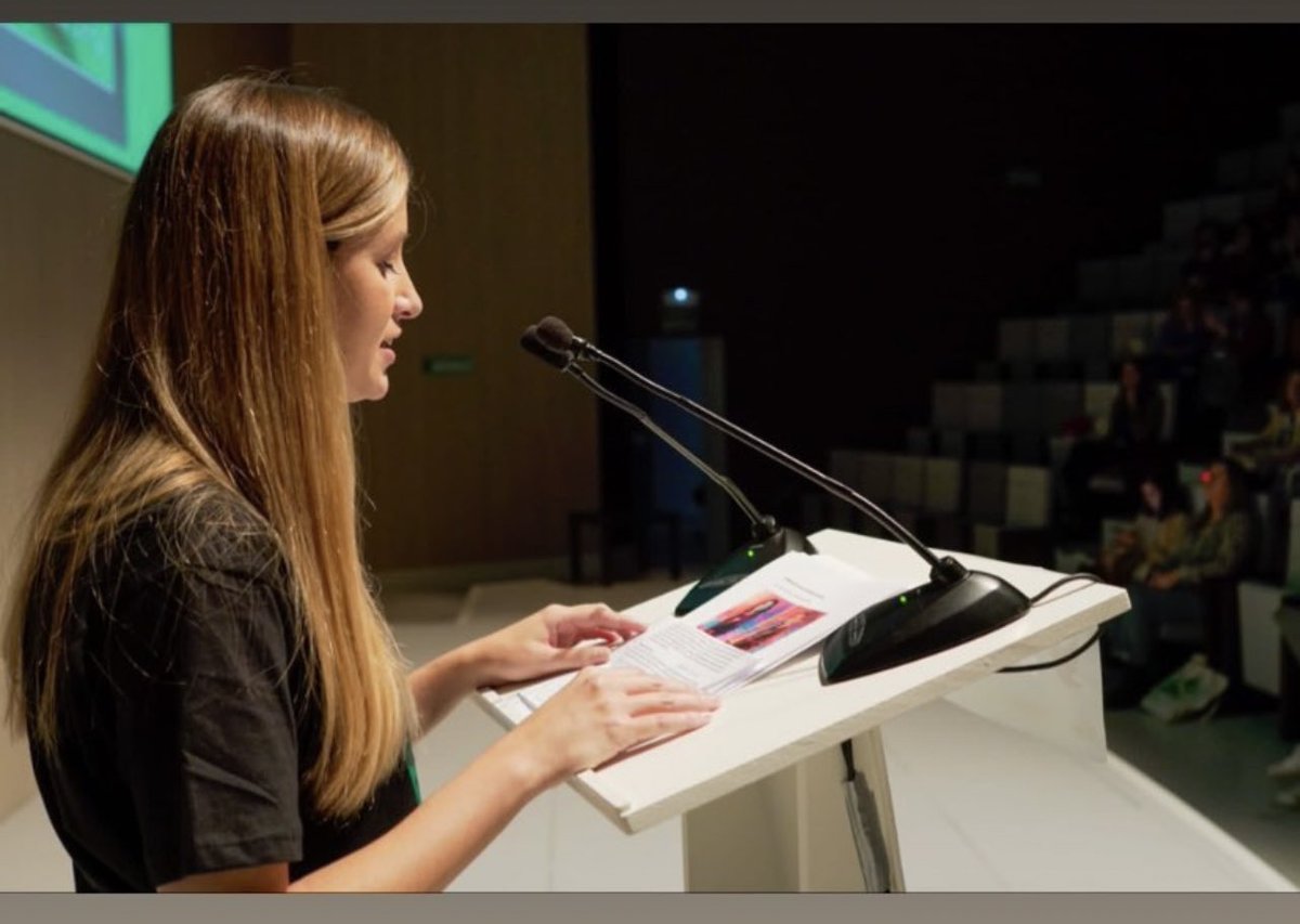 Presentamos uGenio creador de cuentos inteligentes gracias a la #ia 

“A veces modelos imperfectos pueden ser muy útiles en el sector educativo” 

Súper agradecida por esta experiencia #WTMZ22 

<a href="/MulleresTech/">Mulleres</a> <a href="/WTMZaragoza/">WTM Zaragoza</a> <a href="/nemezerga/">Neme Zerga</a> @ITAINNOVA <a href="/EstherBorao/">Esther Borao</a>